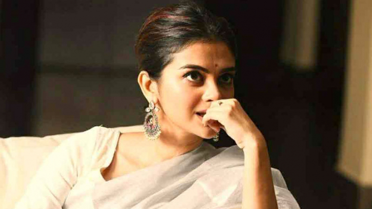 গসিপ আমি উপভোগ করি: শোলাঙ্কি গসিপ আমি উপভোগ করি: শোলাঙ্কি