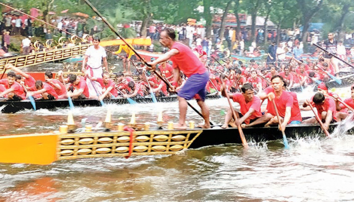 বিলবাঘিয়ায় নৌকাবাইচ উৎসব বিলবাঘিয়ায় নৌকাবাইচ উৎসব