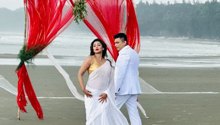 নৃত্য পরিচালকের ওপর ক্ষেপে কলকাতায় গেলেন সায়ন্তিকা নৃত্য পরিচালকের ওপর ক্ষেপে কলকাতায় গেলেন সায়ন্তিকা
