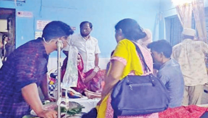 কোচিংয়ে পানি পান করে অসুস্থ, হাসপাতালে ১০ শিক্ষার্থী কোচিংয়ে পানি পান করে অসুস্থ, হাসপাতালে ১০ শিক্ষার্থী