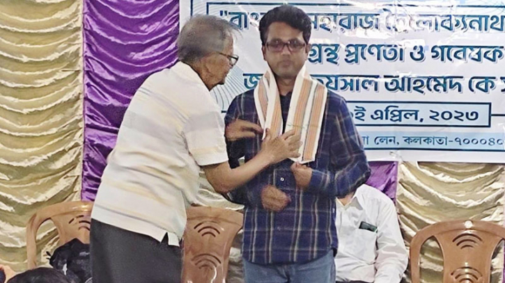 লেখক ফয়সাল আহমেদকে কলকাতায় সংবর্ধনা 