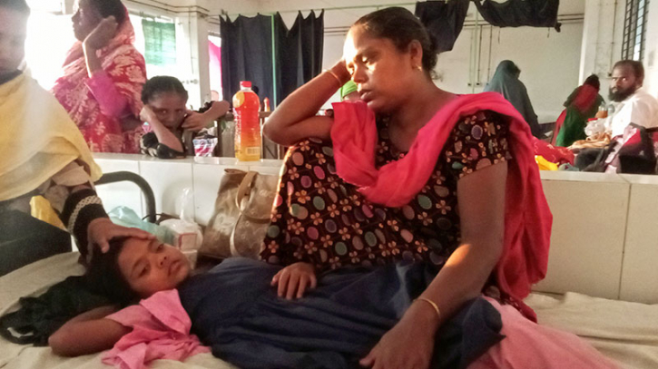 নেত্রকোণায় শিক্ষকের মারধরে স্কুল ছাত্রী হাসপাতালে নেত্রকোণায় শিক্ষকের মারধরে স্কুল ছাত্রী হাসপাতালে