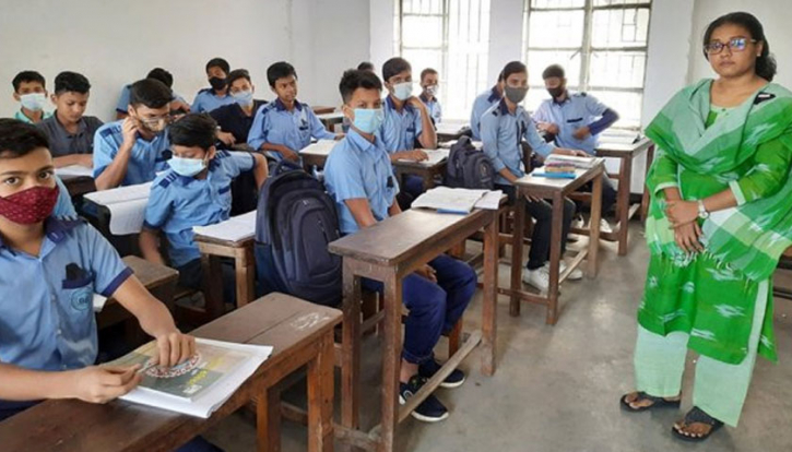 উচ্চতর স্কেল পাচ্ছেন ৪০০০ শিক্ষক-কর্মচারী উচ্চতর স্কেল পাচ্ছেন ৪০০০ শিক্ষক-কর্মচারী