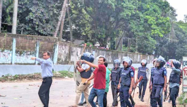 চবিতে আবারও ধারালো অ*স্ত্র নিয়ে সংঘ*র্ষে ছাত্রলীগের দু’পক্ষ