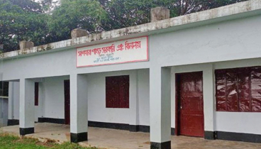 ৫ জন শিক্ষক তবু ক্লাস বঞ্চিত ২৮ শিক্ষার্থী