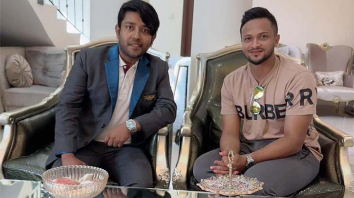 শূন্য থেকে হাজার কোটি টাকার মালিক আরাভ খান শূন্য থেকে হাজার কোটি টাকার মালিক আরাভ খান