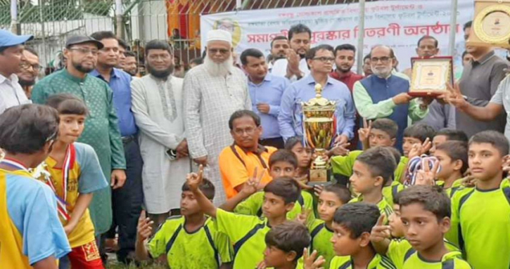 ‘জাতির নেতৃত্ব দিতে শিশুদের আদর্শ মানুষ হিসেবে গড়তে হবে’ ‘জাতির নেতৃত্ব দিতে শিশুদের আদর্শ মানুষ হিসেবে গড়তে হবে’