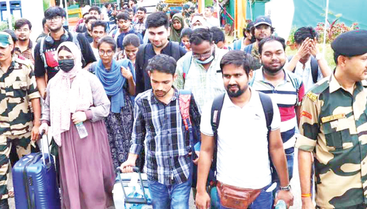 মেডিক্যালের বিদেশি শিক্ষার্থীদের বাংলাদেশ ছাড়ার হিড়িক মেডিক্যালের বিদেশি শিক্ষার্থীদের বাংলাদেশ ছাড়ার হিড়িক