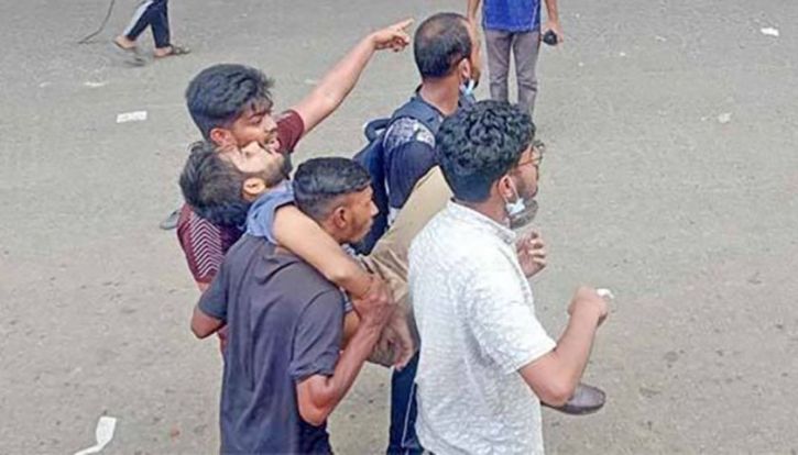 চট্টগ্রামে সংঘর্ষে শিক্ষার্থীসহ নিহত ২ চট্টগ্রামে সংঘর্ষে শিক্ষার্থীসহ নিহত ২