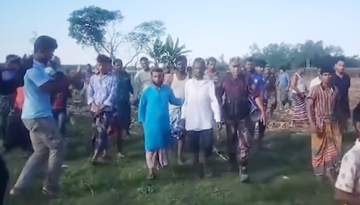 পুশইনে ব্যর্থ হয়ে ৫৮ ভারতীয়কে নিজ দেশে ফেরত নিলো বিএসএফ পুশইনে ব্যর্থ হয়ে ৫৮ ভারতীয়কে নিজ দেশে ফেরত নিলো বিএসএফ