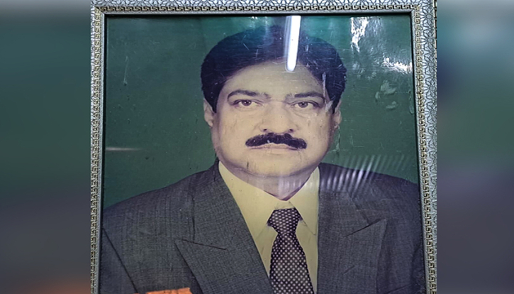 আড়াই মাসেও উদঘাটিত হয়নি নেত্রকোনার কলেজ শিক্ষক হত্যা রহস্য আড়াই মাসেও উদঘাটিত হয়নি নেত্রকোনার কলেজ শিক্ষক হত্যা রহস্য
