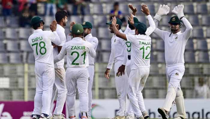 টস জিতে ভারতকে ব্যাটিংয়ে পাঠাল বাংলাদেশ টস জিতে ভারতকে ব্যাটিংয়ে পাঠাল বাংলাদেশ
