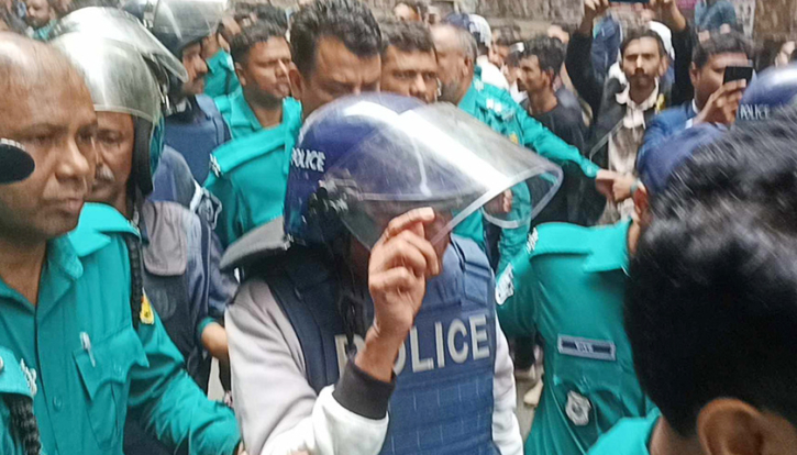নিজের মৃ*ত্যুর সংবাদ শুনেছেন বিচারপতি মানিক নিজের মৃ*ত্যুর সংবাদ শুনেছেন বিচারপতি মানিক