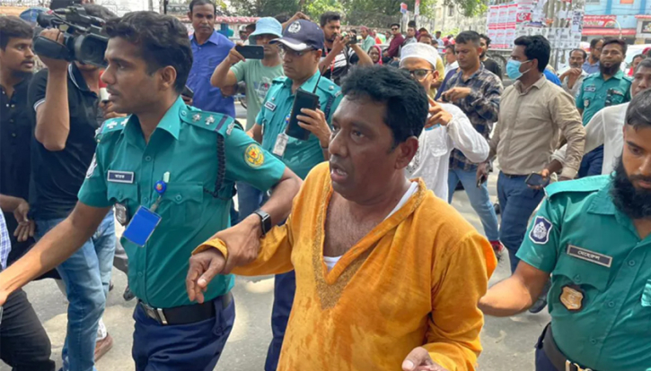 শিক্ষক নেতা অধ্যক্ষ শেখ কাওছার আহমেদ আটক শিক্ষক নেতা অধ্যক্ষ শেখ কাওছার আহমেদ আটক