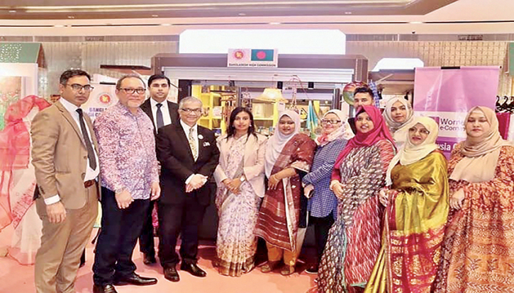 প্রথমবারের মতো মালয়েশিয়া ও প্রবাসী আর্ট মেলায় বাংলাদেশ প্রথমবারের মতো মালয়েশিয়া ও প্রবাসী আর্ট মেলায় বাংলাদেশ