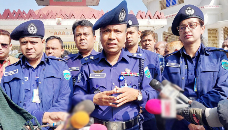 চুরি করতে দেখে ফেলায় নাটোর মহাশ্মশানে তরুণ দাসকে হ*ত্যা: মারুফাত হুসাইন চুরি করতে দেখে ফেলায় নাটোর মহাশ্মশানে তরুণ দাসকে হ*ত্যা: মারুফাত হুসাইন