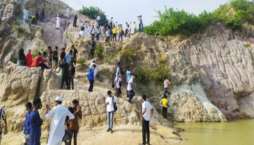 ঈদের ছুটিতে দুর্গাপুরে পর্যটকদের ভিড় 