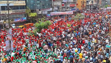 নয়াপল্টনে তারুণ্যের সমাবেশে নেতাকর্মীর ঢল