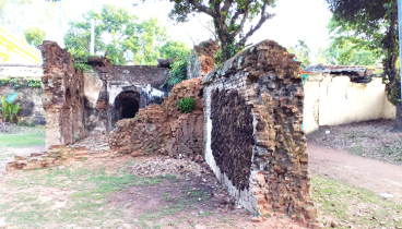 ধ্বংসের দ্বারপ্রান্তে দিনাজপুরের ঐতিহ্যবাহী রাজবাড়ি