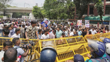 ইশরাককে মেয়রের দায়িত্ব দেয়ার দাবিতে সচিবালয় অভিমুখে লংমার্চে বাধা