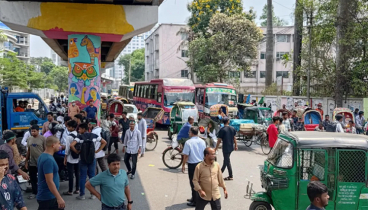 সাতরাস্তা অবরোধ, যানজট চরম ভোগান্তি