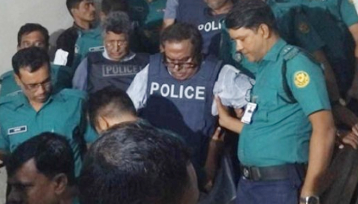 রিমান্ড শেষে কারাগারে সাবেক মন্ত্রী সাধন মজুমদার রিমান্ড শেষে কারাগারে সাবেক মন্ত্রী সাধন মজুমদার