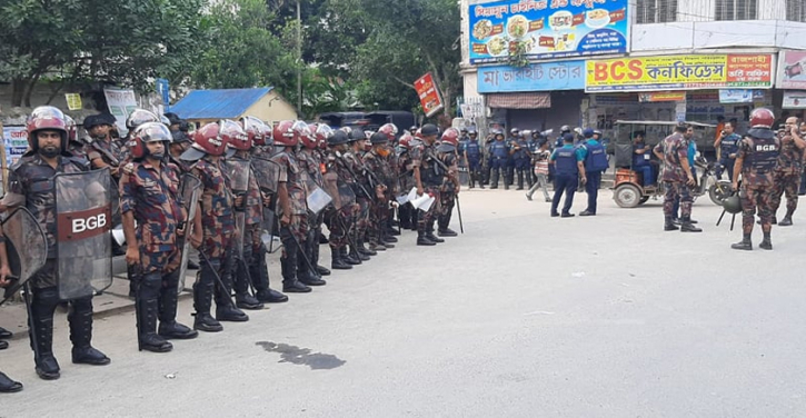 রাবির গেইটে বিজিবি মোতায়েন রাবির গেইটে বিজিবি মোতায়েন