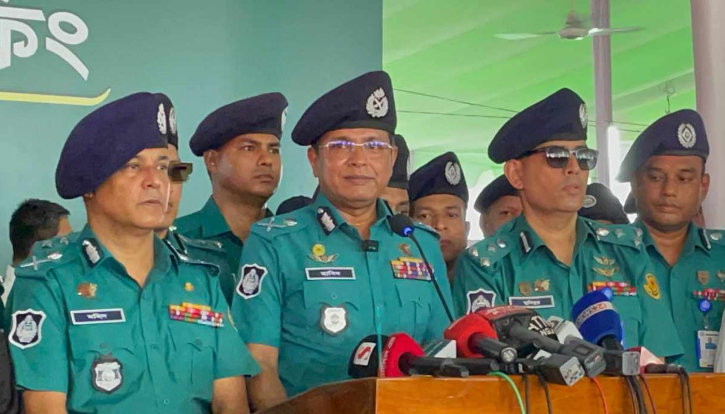 জাতীয় ঈদগাহে পাঁচ স্তরের নিরাপত্তা ব্যবস্থা নেয়া হয়েছে জাতীয় ঈদগাহে পাঁচ স্তরের নিরাপত্তা ব্যবস্থা নেয়া হয়েছে