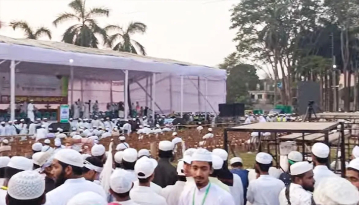 ৪ দাবিতে সোহরাওয়ার্দী উদ্যানে জড়ো হচ্ছেন হেফাজতের নেতাকর্মীরা ৪ দাবিতে সোহরাওয়ার্দী উদ্যানে জড়ো হচ্ছেন হেফাজতের নেতাকর্মীরা