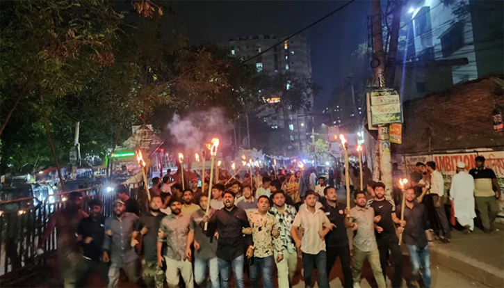 ছাত্র পারভেজ হত্যার বিচার দাবিতে জবি ছাত্রদলের প্রতিবাদ মিছিল ছাত্র পারভেজ হত্যার বিচার দাবিতে জবি ছাত্রদলের প্রতিবাদ মিছিল