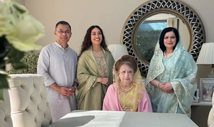খালেদা জিয়া কাল দেশে ফিরছেন, সফরসঙ্গী হচ্ছেন যারা খালেদা জিয়া কাল দেশে ফিরছেন, সফরসঙ্গী হচ্ছেন যারা