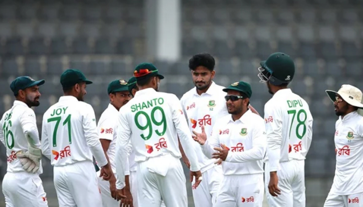 ‘বাংলাদেশ এমন এক দল, যাদের নিয়মিত খেলতে ডাকা হয় না’ ‘বাংলাদেশ এমন এক দল, যাদের নিয়মিত খেলতে ডাকা হয় না’