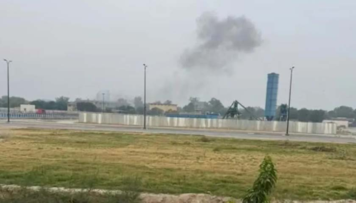 লাহোরে বিস্ফোরণের শব্দ লাহোরে বিস্ফোরণের শব্দ