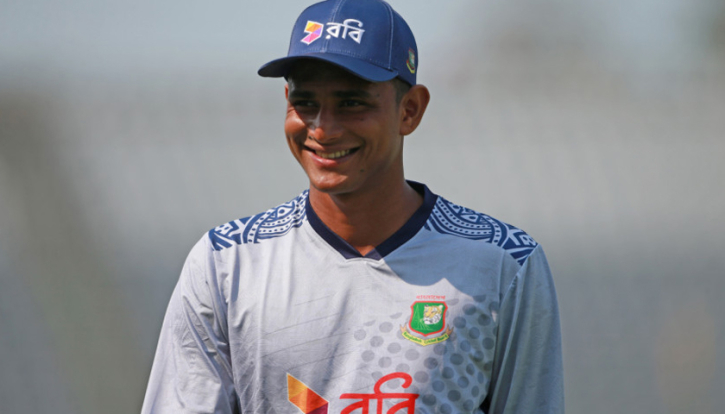 পিএসএলে দল পেলেন নাহিদ রানা পিএসএলে দল পেলেন নাহিদ রানা