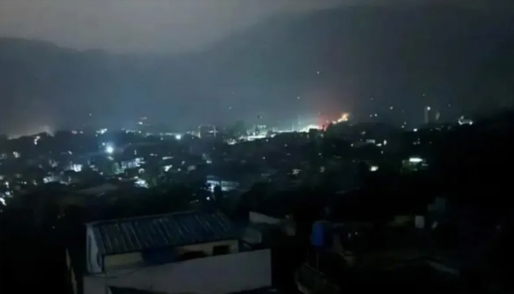 পাকিস্তানে ভারতের ক্ষেপণাস্ত্র হামলায় দুই শিশুসহ নি*হত অন্তত ৮ পাকিস্তানে ভারতের ক্ষেপণাস্ত্র হামলায় দুই শিশুসহ নি*হত অন্তত ৮