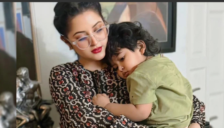 ঘুম থেকে উঠে দেখি ছেলে চোখ খোলে না: পরীমণি ঘুম থেকে উঠে দেখি ছেলে চোখ খোলে না: পরীমণি